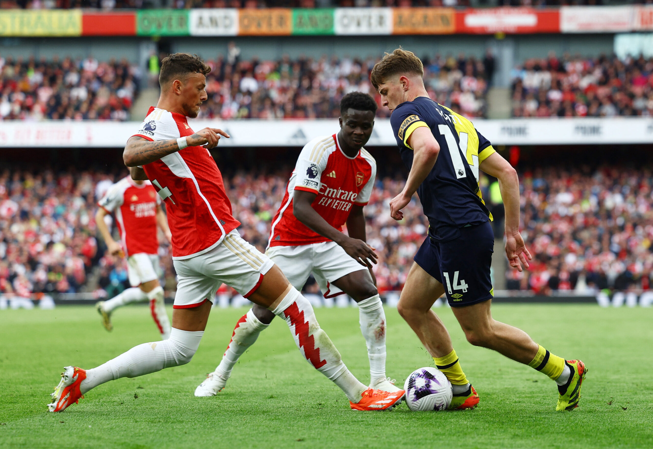 arsenal-vs-afc-bournemouth-0930-25-07-156706.jpg